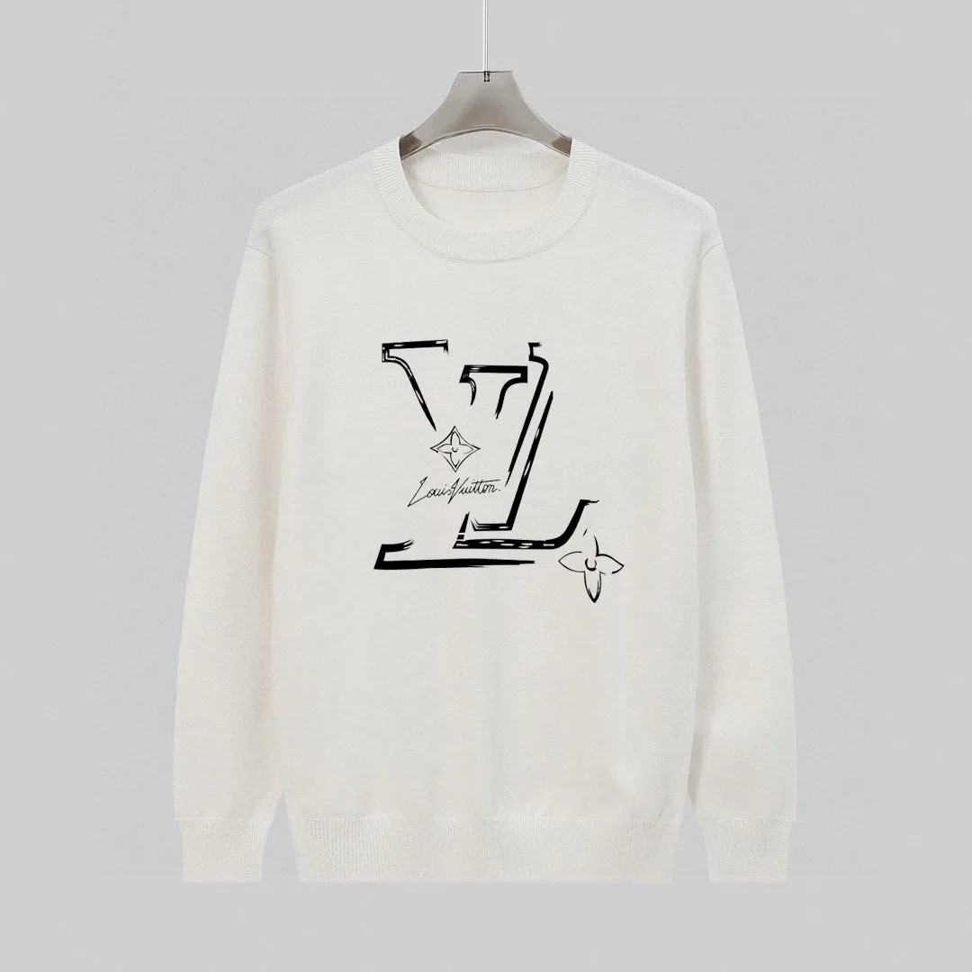 🅿️240 【LV Louis Vuitton】Autumn and winter classic round neck pullover sweater, in full condition! ! ! Wool blended fabric, the latest model in 2025, golden ratio! ! Slim-fitting soft gold, versatile and practical item, the combination and practicality are extremely powerful, simple and elegant, and classy! To create your own style, it is highly recommended to buy it in two colors. The standard slim fit tailoring process is suitable for both young and old men. It is knitted from wool and will not cause any discomfort! While keeping warm, it is stylish, textured and wearable, and the classic logo with contrasting colors on the chest feels in place! ! Recommended for regular customers! ! Size M-3XL (maximum wear: 190 pounds)
